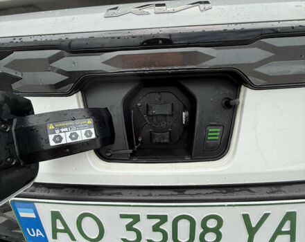 Белый Киа Niro, объемом двигателя 0 л и пробегом 56 тыс. км за 24999 $, фото 5 на Automoto.ua