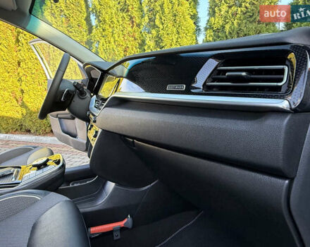 Белый Киа Niro, объемом двигателя 0 л и пробегом 115 тыс. км за 18900 $, фото 40 на Automoto.ua