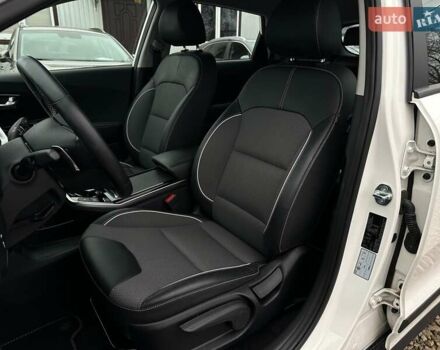 Белый Киа Niro, объемом двигателя 0 л и пробегом 31 тыс. км за 24900 $, фото 26 на Automoto.ua