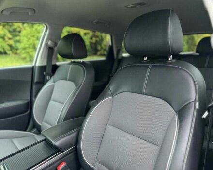 Белый Киа Niro, объемом двигателя 0 л и пробегом 13 тыс. км за 12000 $, фото 7 на Automoto.ua