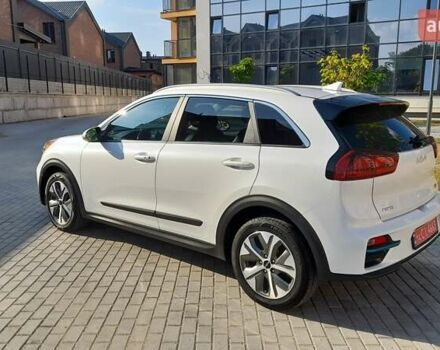 Белый Киа Niro, объемом двигателя 0 л и пробегом 131 тыс. км за 18600 $, фото 5 на Automoto.ua