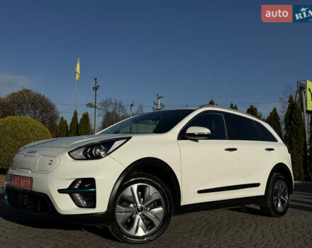Белый Киа Niro, объемом двигателя 0 л и пробегом 115 тыс. км за 18900 $, фото 2 на Automoto.ua