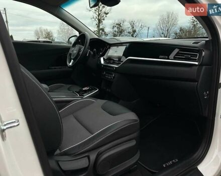 Белый Киа Niro, объемом двигателя 0 л и пробегом 31 тыс. км за 24900 $, фото 77 на Automoto.ua