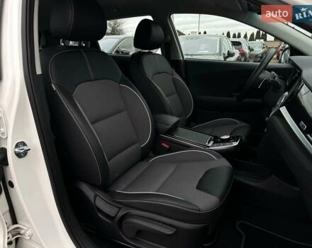 Белый Киа Niro, объемом двигателя 0 л и пробегом 31 тыс. км за 24900 $, фото 79 на Automoto.ua