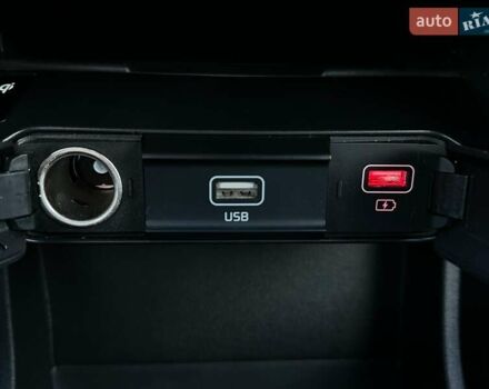 Білий Кіа Niro, об'ємом двигуна 0 л та пробігом 59 тис. км за 24900 $, фото 62 на Automoto.ua