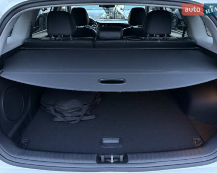 Білий Кіа Niro, об'ємом двигуна 0 л та пробігом 44 тис. км за 24500 $, фото 92 на Automoto.ua