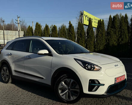 Белый Киа Niro, объемом двигателя 0 л и пробегом 115 тыс. км за 18900 $, фото 10 на Automoto.ua