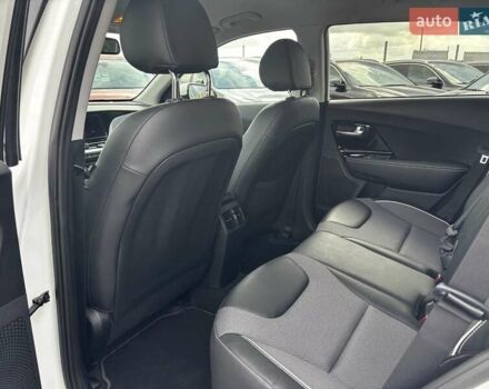 Белый Киа Niro, объемом двигателя 0 л и пробегом 58 тыс. км за 24300 $, фото 21 на Automoto.ua