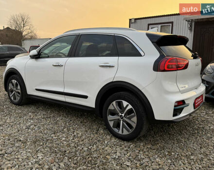 Белый Киа Niro, объемом двигателя 0 л и пробегом 53 тыс. км за 24400 $, фото 13 на Automoto.ua