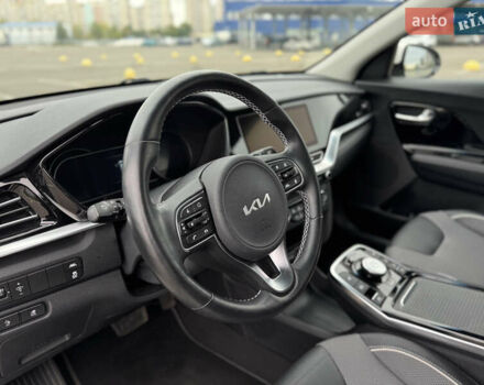 Білий Кіа Niro, об'ємом двигуна 0 л та пробігом 136 тис. км за 20500 $, фото 16 на Automoto.ua