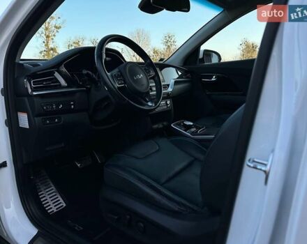 Білий Кіа Niro, об'ємом двигуна 0 л та пробігом 59 тис. км за 24900 $, фото 36 на Automoto.ua