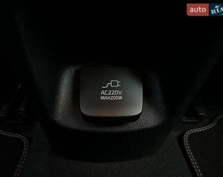 Білий Кіа Niro, об'ємом двигуна 0 л та пробігом 31 тис. км за 24800 $, фото 7 на Automoto.ua