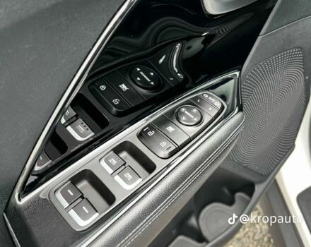 Кіа Niro 2022 у Кропивницькому (Кіровограді) на Automoto.ua Білий Кіа Niro, об'ємом двигуна 0 л та пробігом 68 тис. км за 20600 $, фото 11 на Automoto.ua