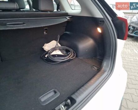 Білий Кіа Niro, об'ємом двигуна 0 л та пробігом 107 тис. км за 20600 $, фото 43 на Automoto.ua