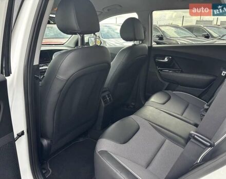 Белый Киа Niro, объемом двигателя 0 л и пробегом 58 тыс. км за 24300 $, фото 28 на Automoto.ua