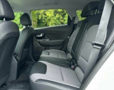 Белый Киа Niro, объемом двигателя 0 л и пробегом 28 тыс. км за 7800 $, фото 10 на Automoto.ua