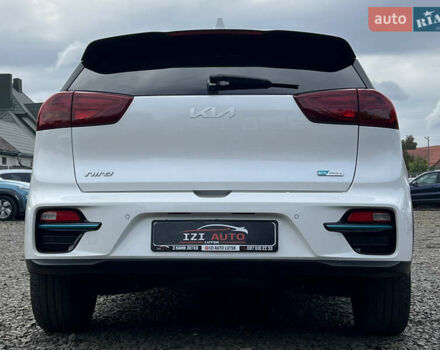 Білий Кіа Niro, об'ємом двигуна 0 л та пробігом 55 тис. км за 23526 $, фото 6 на Automoto.ua
