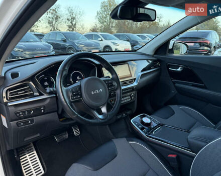 Білий Кіа Niro, об'ємом двигуна 0 л та пробігом 44 тис. км за 24500 $, фото 33 на Automoto.ua