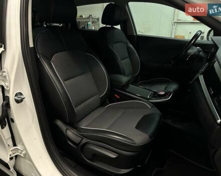 Белый Киа Niro, объемом двигателя 0 л и пробегом 52 тыс. км за 24300 $, фото 73 на Automoto.ua