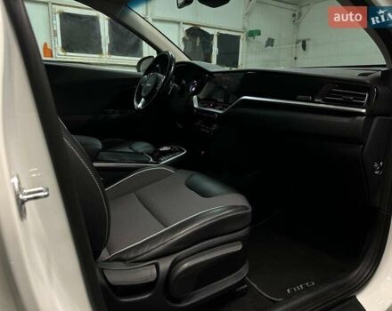 Белый Киа Niro, объемом двигателя 0 л и пробегом 52 тыс. км за 24300 $, фото 71 на Automoto.ua