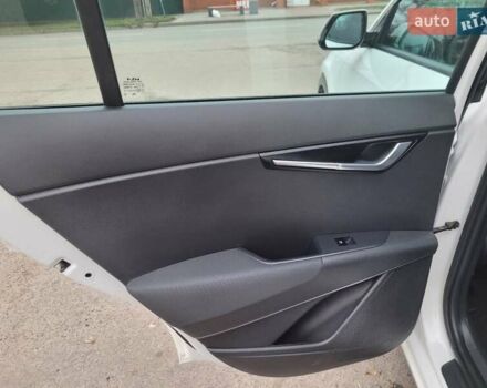 Белый Киа Niro, объемом двигателя 0 л и пробегом 107 тыс. км за 22700 $, фото 16 на Automoto.ua