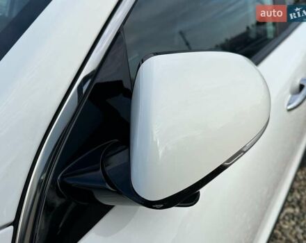 Білий Кіа Niro, об'ємом двигуна 0 л та пробігом 31 тис. км за 24800 $, фото 15 на Automoto.ua
