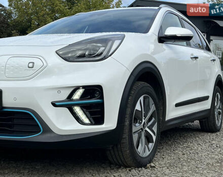 Білий Кіа Niro, об'ємом двигуна 0 л та пробігом 55 тис. км за 23526 $, фото 10 на Automoto.ua