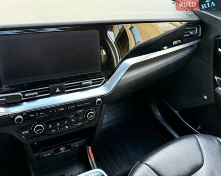 Белый Киа Niro, объемом двигателя 0 л и пробегом 94 тыс. км за 21900 $, фото 95 на Automoto.ua