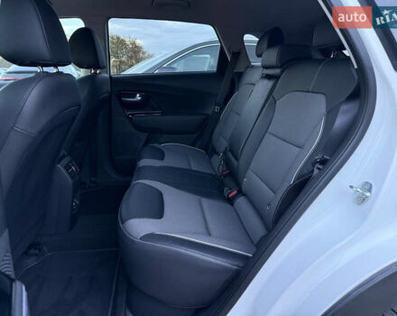 Белый Киа Niro, объемом двигателя 0 л и пробегом 44 тыс. км за 24900 $, фото 86 на Automoto.ua