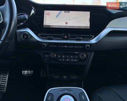 Білий Кіа Niro, об'ємом двигуна 0 л та пробігом 59 тис. км за 24900 $, фото 59 на Automoto.ua