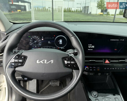 Белый Киа Niro, объемом двигателя 0 л и пробегом 56 тыс. км за 24999 $, фото 1 на Automoto.ua