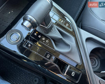 Білий Кіа Niro, об'ємом двигуна 1.58 л та пробігом 61 тис. км за 25990 $, фото 24 на Automoto.ua