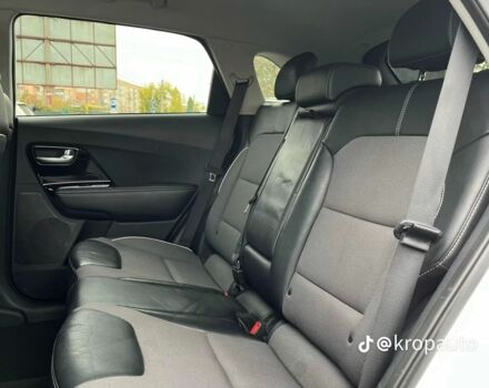 Кіа Niro 2022 у Кропивницькому (Кіровограді) на Automoto.ua Білий Кіа Niro, об'ємом двигуна 0 л та пробігом 68 тис. км за 20600 $, фото 10 на Automoto.ua