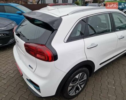Білий Кіа Niro, об'ємом двигуна 0 л та пробігом 107 тис. км за 20600 $, фото 10 на Automoto.ua