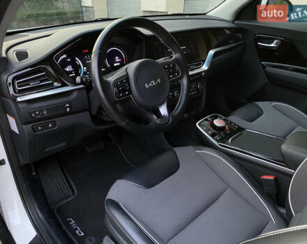 Белый Киа Niro, объемом двигателя 0 л и пробегом 21 тыс. км за 21999 $, фото 34 на Automoto.ua