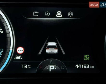 Білий Кіа Niro, об'ємом двигуна 0 л та пробігом 44 тис. км за 24500 $, фото 46 на Automoto.ua