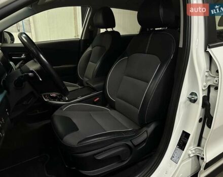 Белый Киа Niro, объемом двигателя 0 л и пробегом 52 тыс. км за 24300 $, фото 1 на Automoto.ua