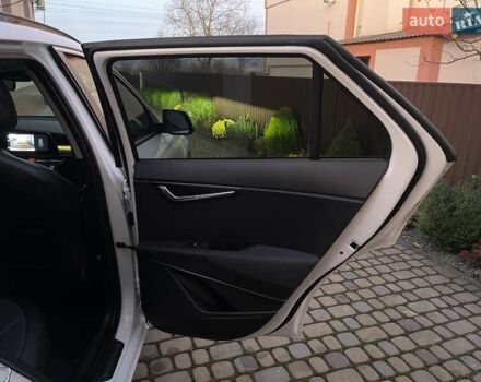 Білий Кіа Niro, об'ємом двигуна 0 л та пробігом 90 тис. км за 25300 $, фото 46 на Automoto.ua