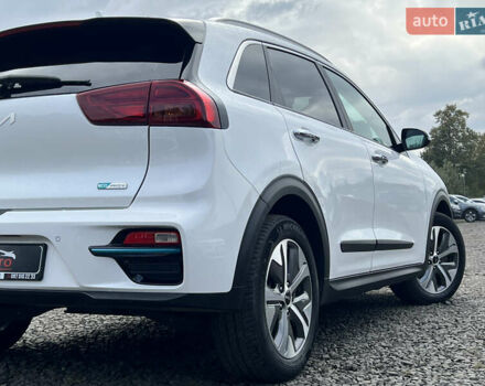 Білий Кіа Niro, об'ємом двигуна 0 л та пробігом 55 тис. км за 23526 $, фото 12 на Automoto.ua