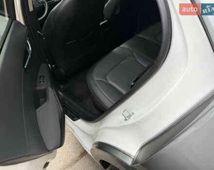 Белый Киа Niro, объемом двигателя 0 л и пробегом 26 тыс. км за 26500 $, фото 13 на Automoto.ua