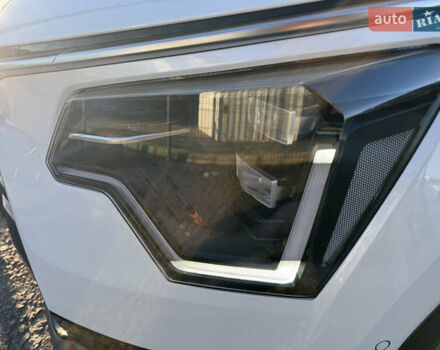 Білий Кіа Niro, об'ємом двигуна 1.58 л та пробігом 61 тис. км за 25990 $, фото 9 на Automoto.ua