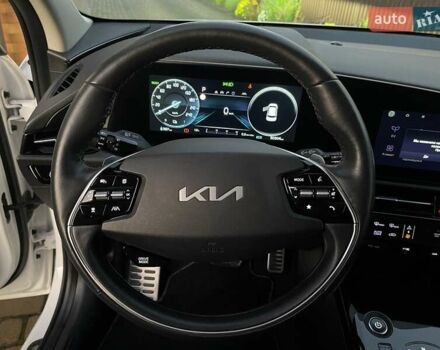 Білий Кіа Niro, об'ємом двигуна 0 л та пробігом 90 тис. км за 25300 $, фото 29 на Automoto.ua
