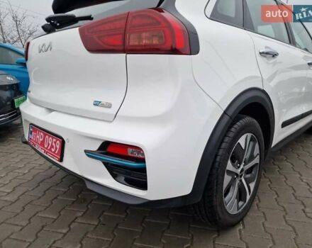 Білий Кіа Niro, об'ємом двигуна 0 л та пробігом 107 тис. км за 20600 $, фото 12 на Automoto.ua