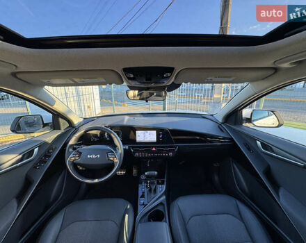 Білий Кіа Niro, об'ємом двигуна 1.58 л та пробігом 61 тис. км за 25990 $, фото 33 на Automoto.ua