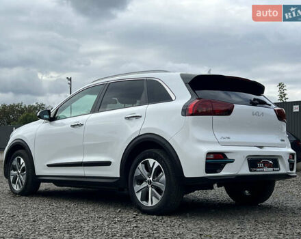 Білий Кіа Niro, об'ємом двигуна 0 л та пробігом 55 тис. км за 23526 $, фото 5 на Automoto.ua
