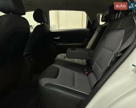 Белый Киа Niro, объемом двигателя 0 л и пробегом 52 тыс. км за 24300 $, фото 63 на Automoto.ua