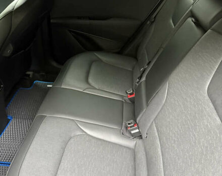 Білий Кіа Niro, об'ємом двигуна 1.58 л та пробігом 40 тис. км за 35000 $, фото 13 на Automoto.ua