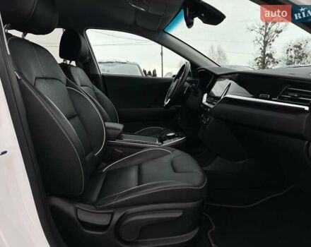 Белый Киа Niro, объемом двигателя 0 л и пробегом 47 тыс. км за 24900 $, фото 98 на Automoto.ua