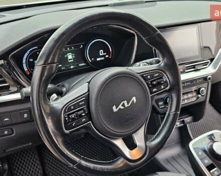 Белый Киа Niro, объемом двигателя 0 л и пробегом 131 тыс. км за 19999 $, фото 22 на Automoto.ua
