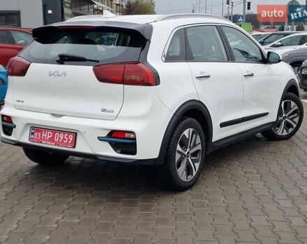 Білий Кіа Niro, об'ємом двигуна 0 л та пробігом 107 тис. км за 20600 $, фото 11 на Automoto.ua